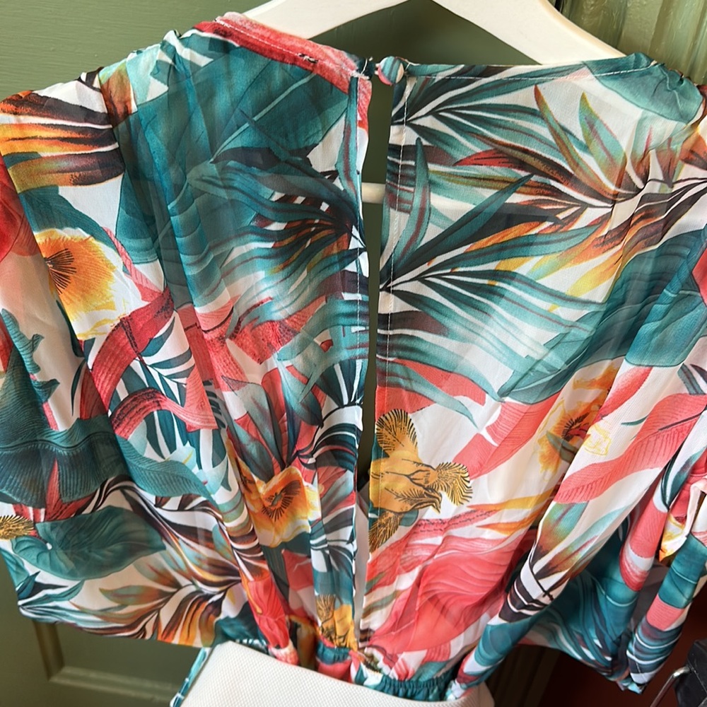 Miss Avenue tropical floral belted romper - Picture 5 of 5